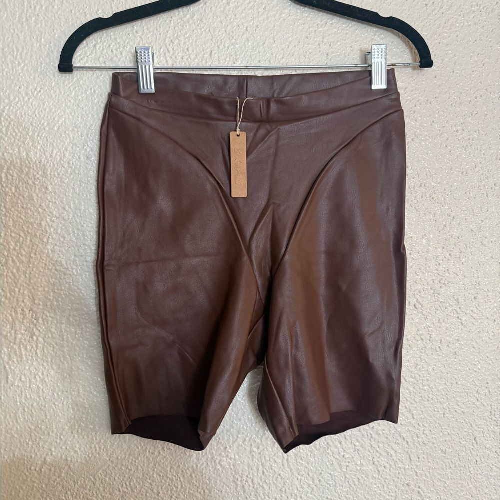 Skims faux leather biker short cocoa color size S NWT - Picture 3 of 9